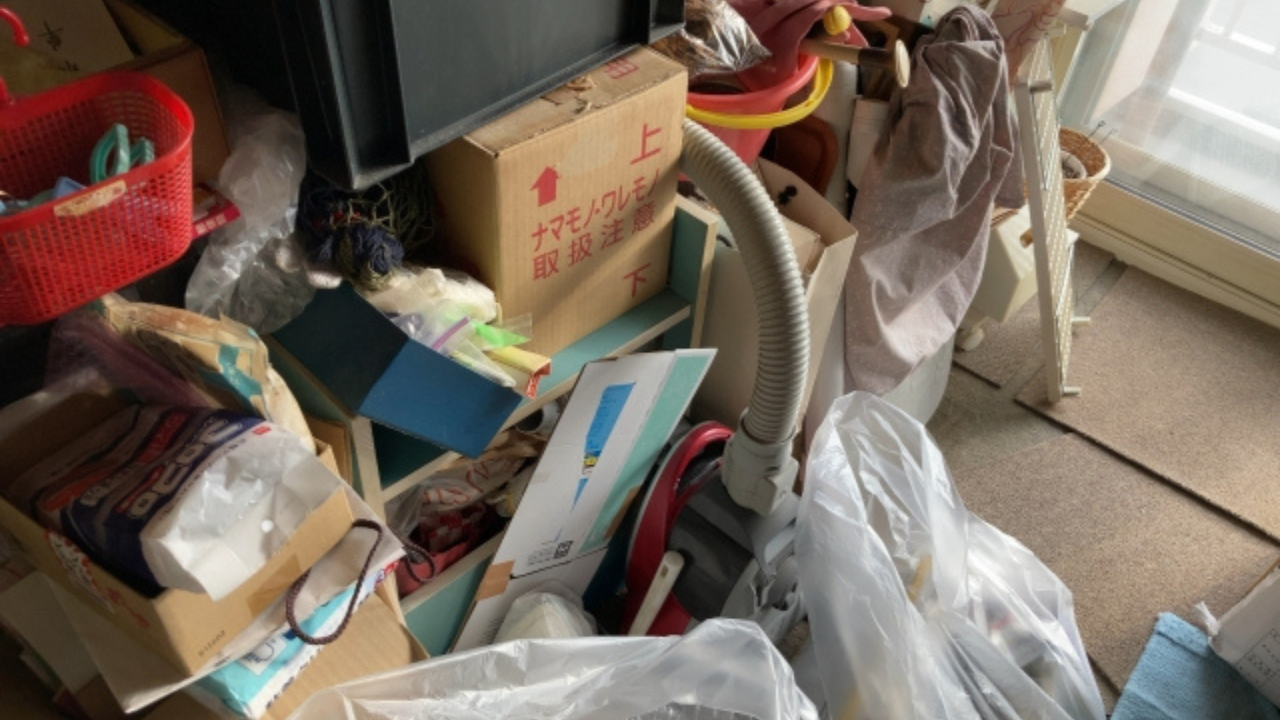 実家のゴミ屋敷問題の解決方法を解説した記事に使用したゴミ屋敷の画像
